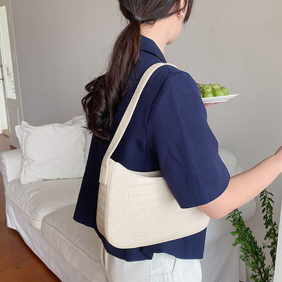 2024 Designer Ladies Shoulder Bag with Zipper Hasp Closure and Availiable Sample