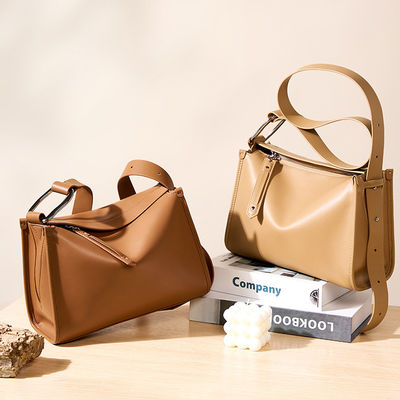 Cow Leather Large Capacity Tote Bags None Decoration Fashion Style Handbags for Wome