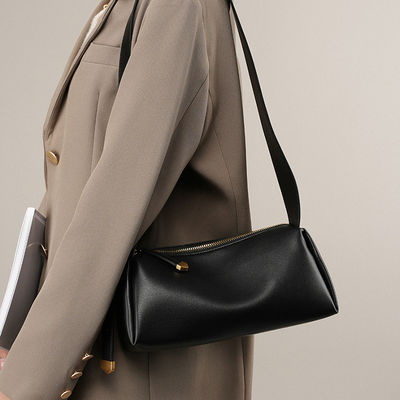 Zipper Hasp Closure Women's Bag for Daily Life in Fashionable Design