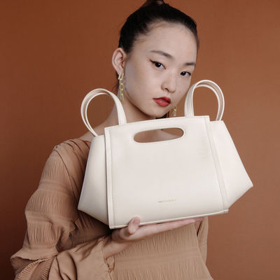 Polyester Lining Cowhide Handbag Women's Versatile Leather Bag for Everyday Wear