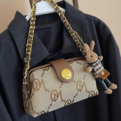 Closure Type Zipper Hasp Daily Life Essential 2024 Hot Designer Women's Shoulder Bags