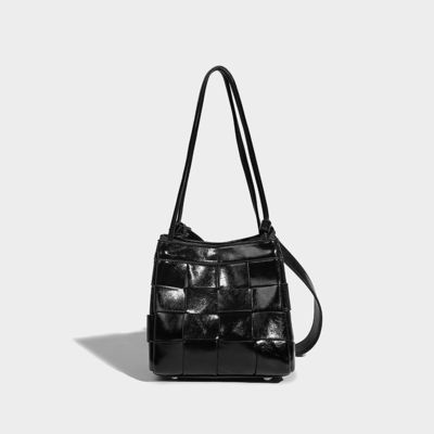 2024 Korean Ins Crossbody Shoulder Bag with Retro Geometric Design and Open Closure
