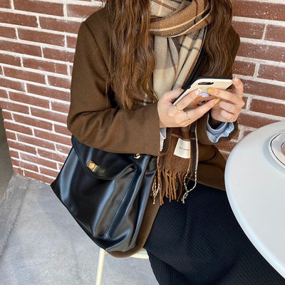 Classic and Functional PU Leather Tote Bag for Women Shoulder Messenger Handbag