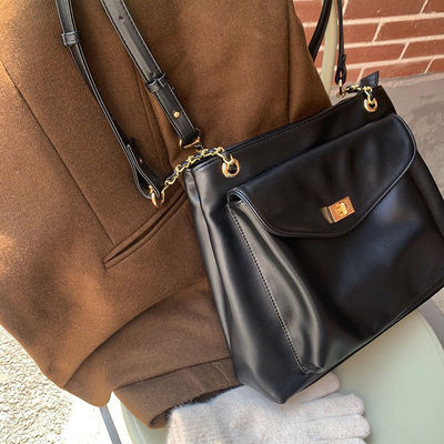 Classic and Functional PU Leather Tote Bag for Women Shoulder Messenger Handbag