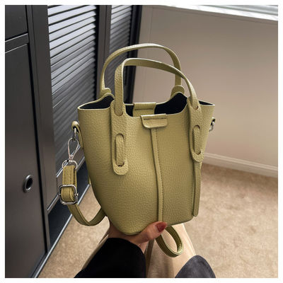 All Seasons Essential 2023 Fashionable Women's Bag with End Sensory and Shoulder Strap