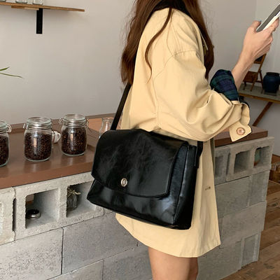 Retro Fashion 2023 Autumn and Winter Big Capacity Senior Personal Practice Class Bound Bag