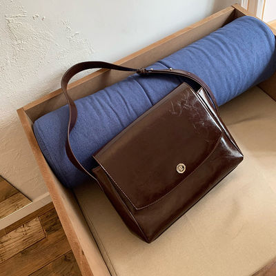 Retro Fashion 2023 Autumn and Winter Big Capacity Senior Personal Practice Class Bound Bag