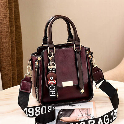 Custom Logo Avaliable Small Luxury Hand Bag for Business Performance