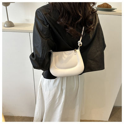 2024 Summer Street Fashion Simple Solid Color Underarm Bag for Daily Life Convenience