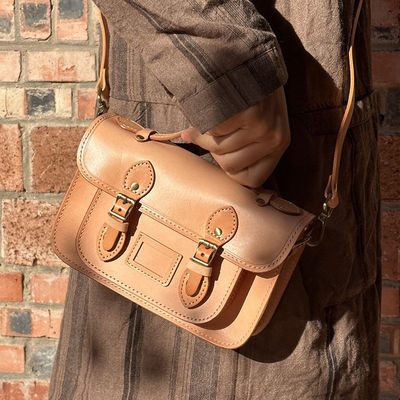 Retro First-Layer Vegetable Tanned Cowhide One-Shoulder Crossbody Bag for Daily Life