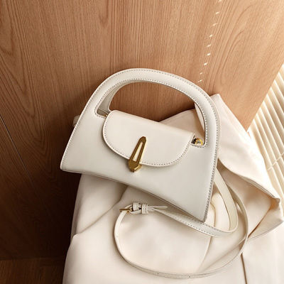 Daily Life Korean Style Fashion Women Handbags Saddle Casual Ladies Designer Bags Small Square Bolsas Para Mujer