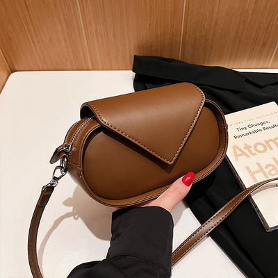 Availiable Female Fashion Bags Small Women Crossbody Bag Chain Shoulder Messenger Bag
