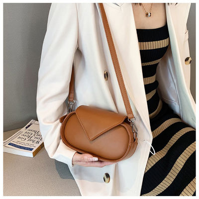 Availiable Female Fashion Bags Small Women Crossbody Bag Chain Shoulder Messenger Bag