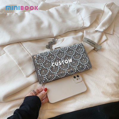 2023 Light Lady Pearl Chain Bags Lady Design Purses For Females Zipper Hasp Closure