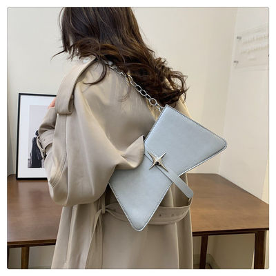 Custom Logo 2024 Trendy Purse Thick Chain Small Tote Shoulder Bags for Women Handbag