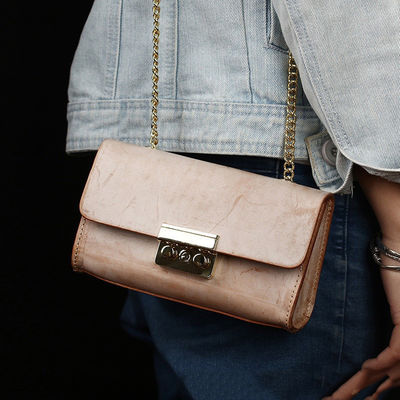 Custom Logo Retro Matt Wax Vegetable Tanned Cowhide Shoulder Crossbody Bag for Women