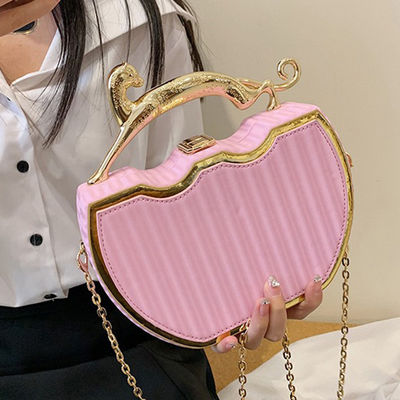 Low MOQ Mix Models Fashionable Metal Chain Evening Bags for Women's Party Attire