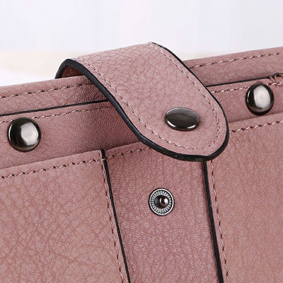 Genuine Leather Classic Men and Women Wallets with Package Size 13.5cm*10CM*2.5CM