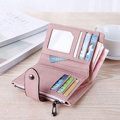 Genuine Leather Classic Men and Women Wallets with Package Size 13.5cm*10CM*2.5CM
