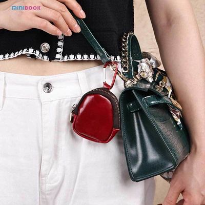 Unisex Daily Life Genuine Leather Mini Earphone Shell Keychain with Carabiner Hook