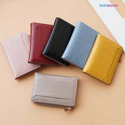 Women's Short Wallet with Ins Style Croc Skin and Polyester Lining in Crocodile Grain