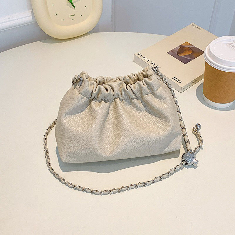 Advantage of Low MOQ Mix Models Genuine Leather Crossbody Bag for Daily Life in Grey