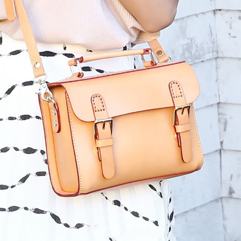 Polyester Lined Retro Cowhide Crossbody Bag in First Layer Vegetable Tanned Leather